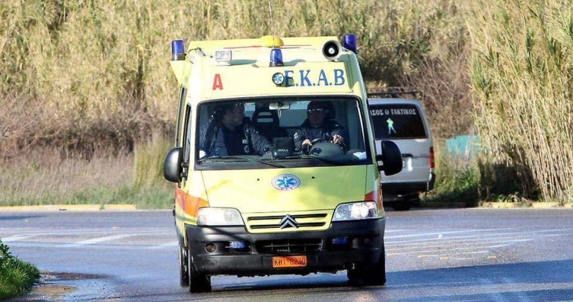 Τοίχος καταπλάκωσε δύο άτομα στην Τήνο – Ανασύρθηκαν χωρίς τις αισθήσεις τους